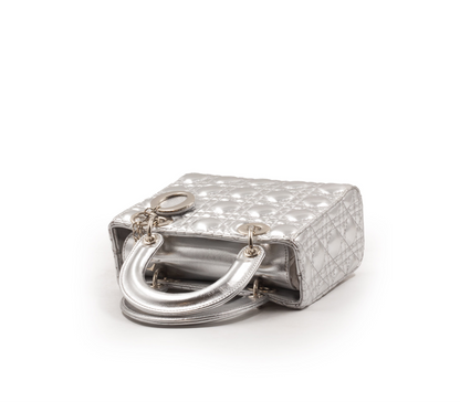 SHINY SILVER METALLIC LEATHER HANDBAG -SMALL